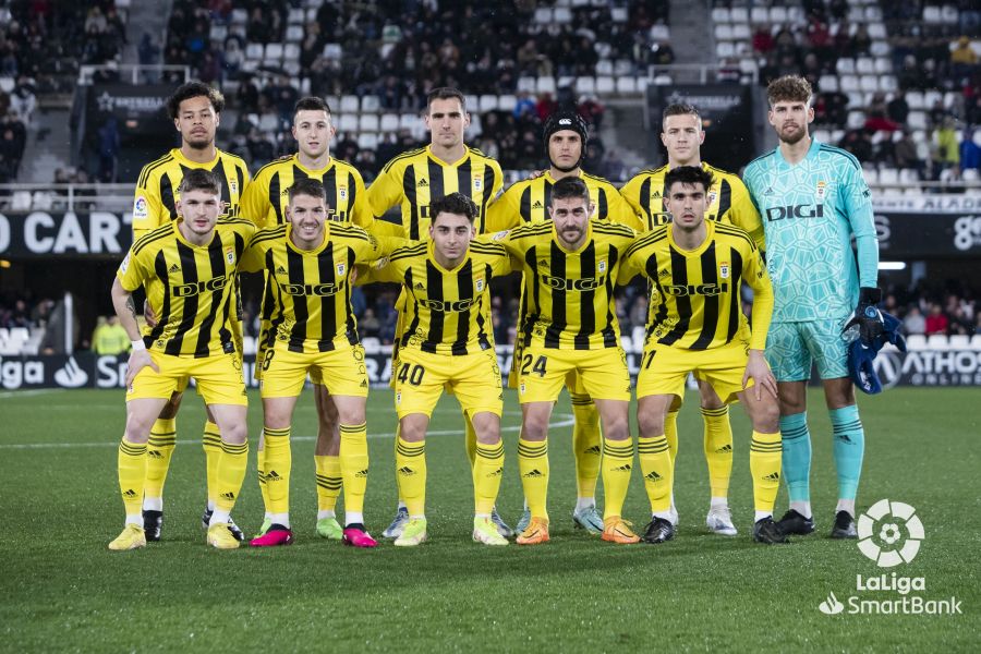 Las notas del Real Oviedo La solvencia defensiva queda en Asturias